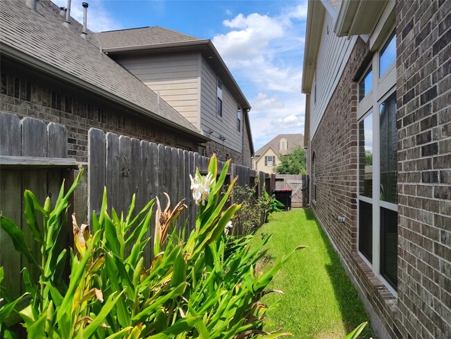 Building Photo - 17007 Mahogany Trace Ln
