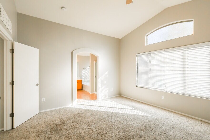 Building Photo - 6737 W Greenland Ct