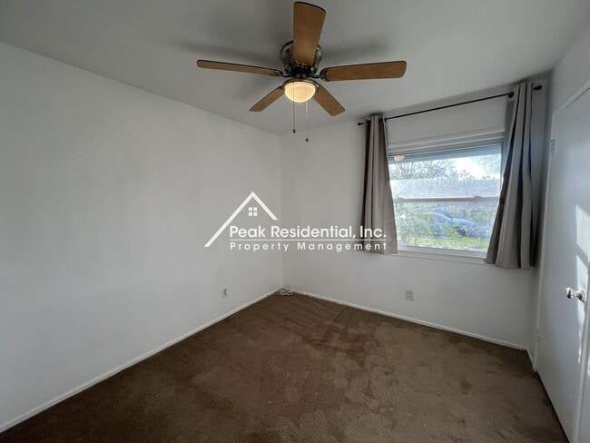 Building Photo - Very Nice 3bd/1ba House with 2 Car Garage