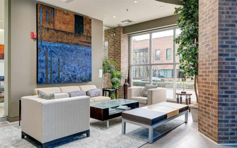 Building Photo - 401 20th St S