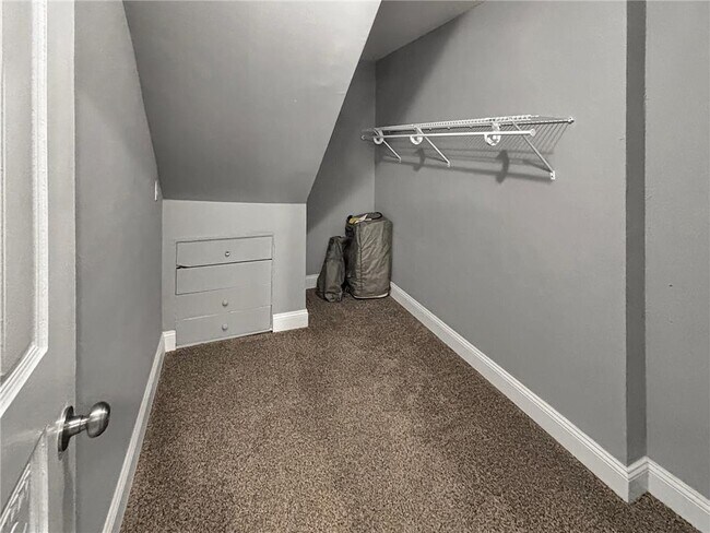 Building Photo - 417 Mt Ida St