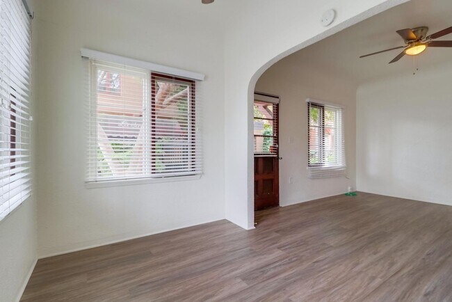 Building Photo - Charming 1-Bedroom Apartment in Bankers Hill!