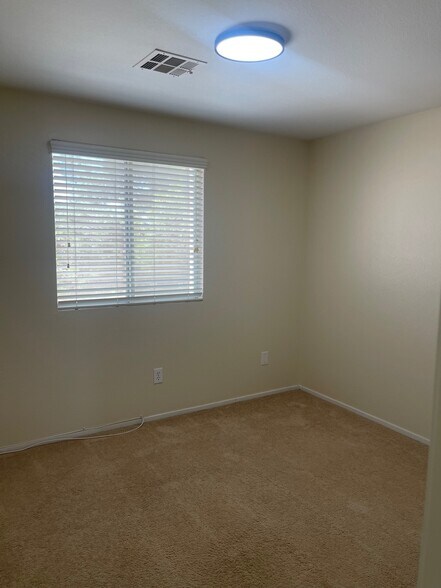 Building Photo - 8040 Tailwind Ave