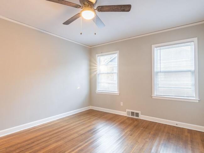 Building Photo - NEWLY RENOVATED - 2BR/1.5BA in Whitehaven!