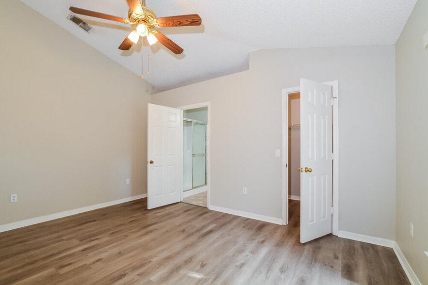 Building Photo - 3830 Sleepy Hill Oaks Loop
