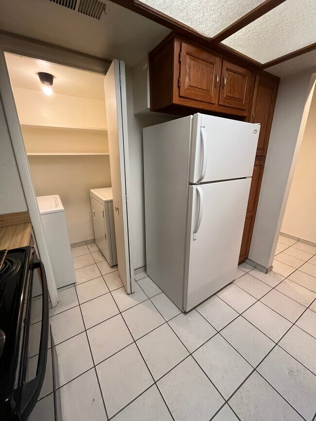 Building Photo - 4195 Baker Ln