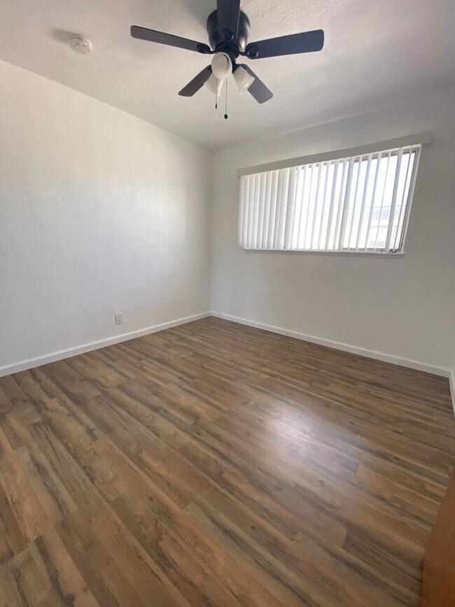 Building Photo - 2017 Murchison Dr