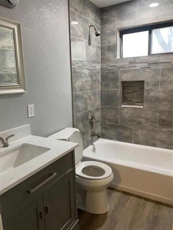 Building Photo - 4606 Harvey Dr