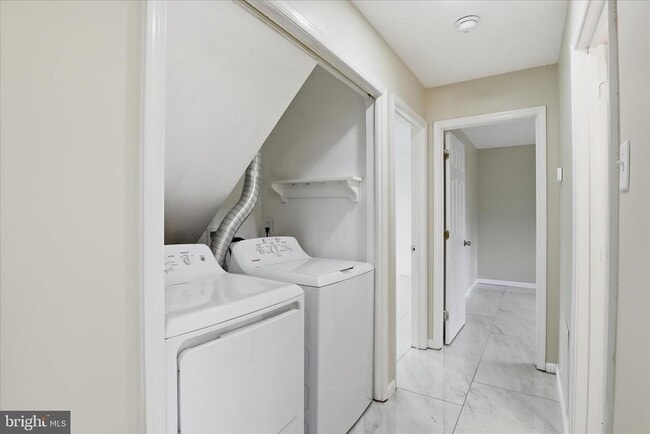 Building Photo - 3454 Tamarack Ct