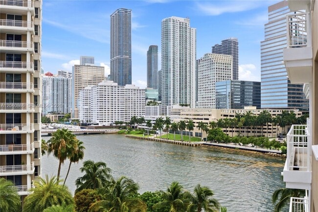 Building Photo - 801 Brickell Key Blvd