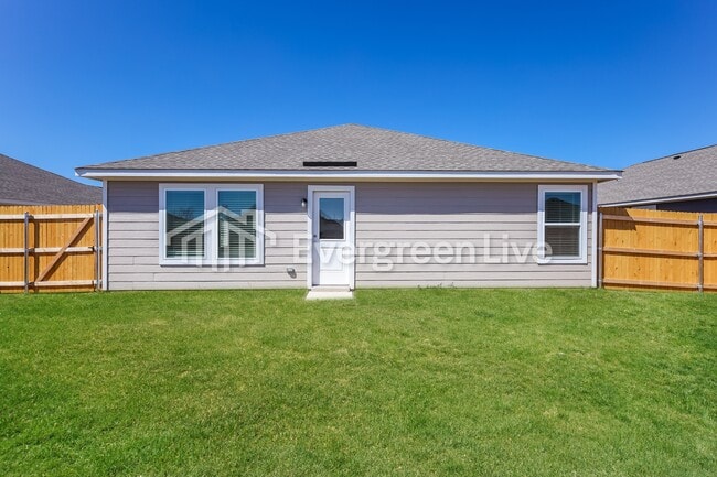 Building Photo - 2308 Claire Dr