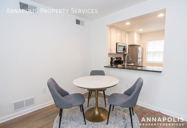 Building Photo - 1625 Hilltop Rd