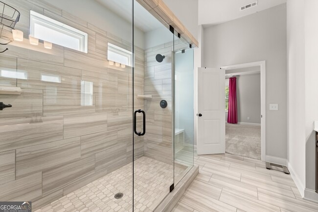 Building Photo - 4656 Silver Oak Dr SW