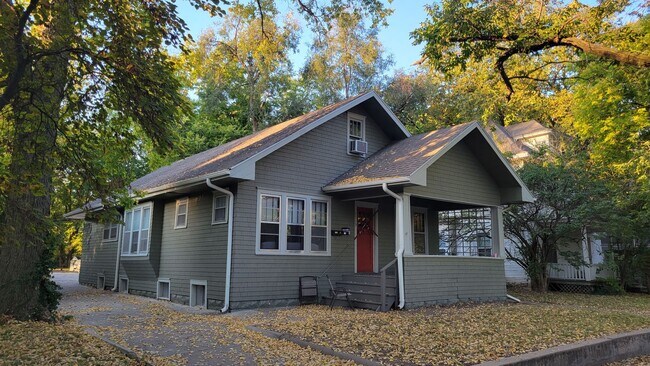 Primary Photo - 1115 Houston St