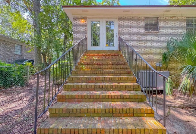 Building Photo - 1726 Hartsfield Rd