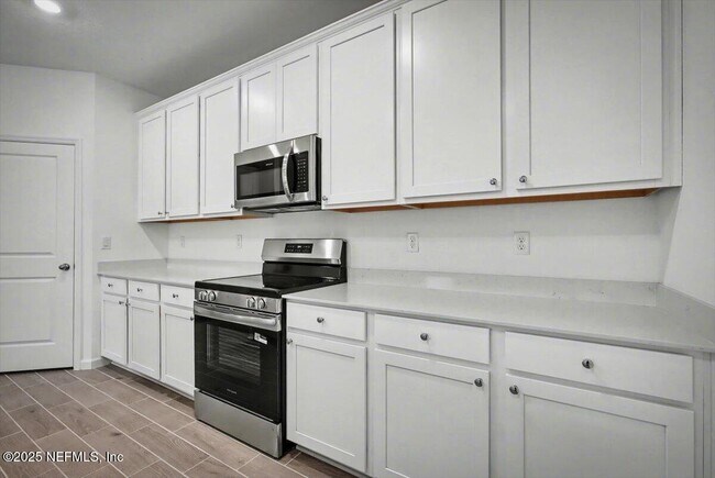 Building Photo - 2692 Field Daisy Ln