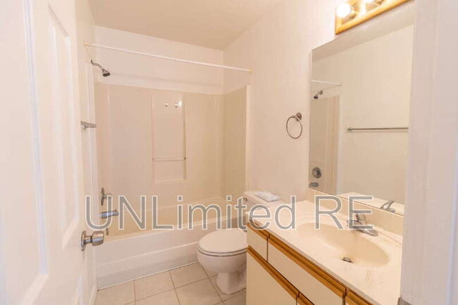 Building Photo - 2735 N Walnut Hills Dr