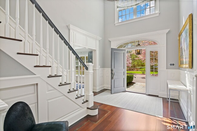 Building Photo - 774 South Ave