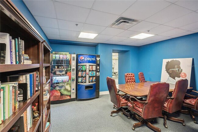 Building Photo - 151 E Washington St