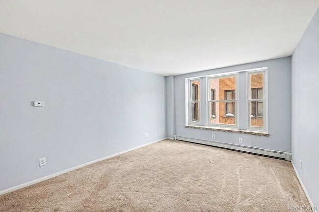 Building Photo - 120 Seward Ave