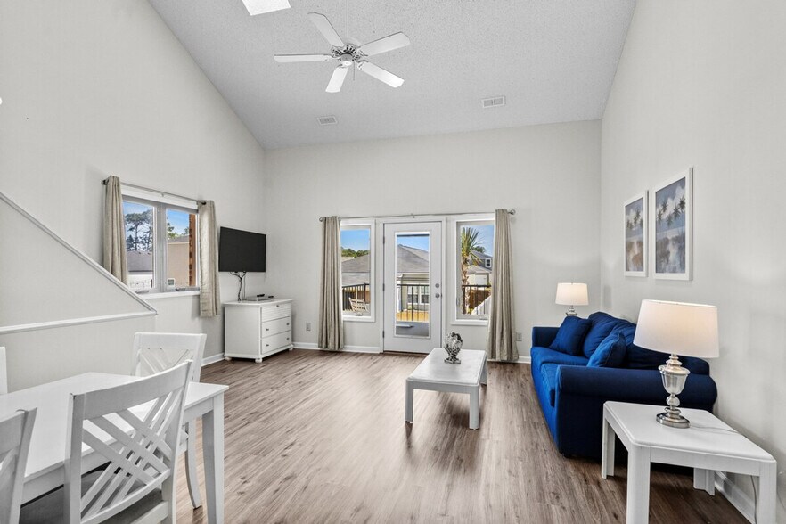 Building Photo - 216 Double Eagle Dr