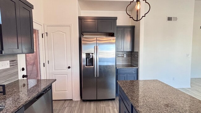 Building Photo - 12821 Rock Cliff Ave