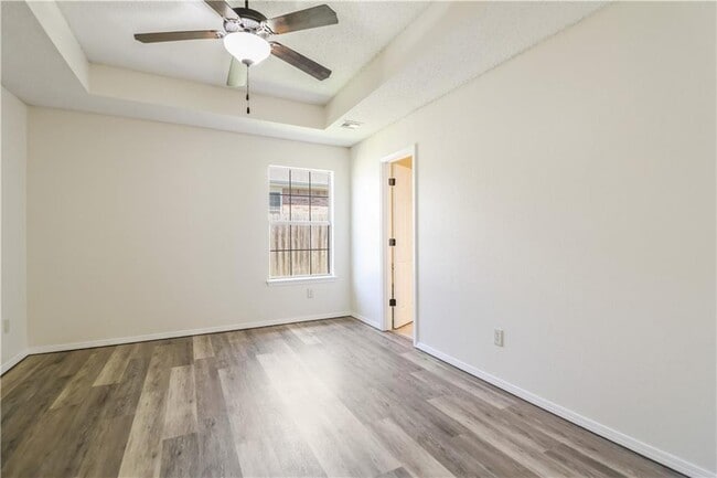 Building Photo - 1156 Oleander Ln