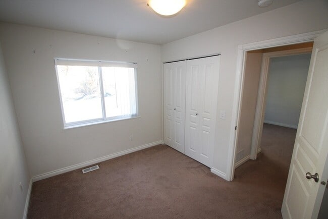Building Photo - 1612 Beaver Pl