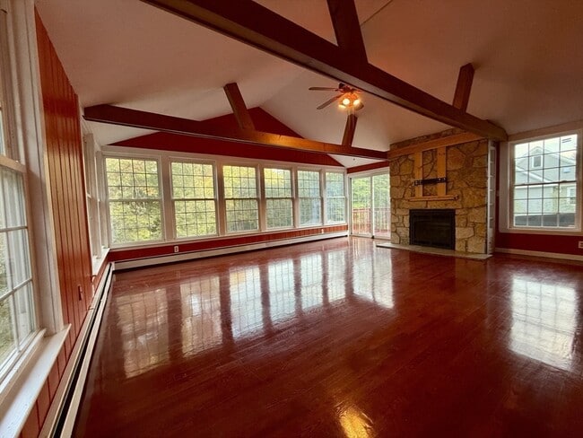 Building Photo - 3 Alaska Ave