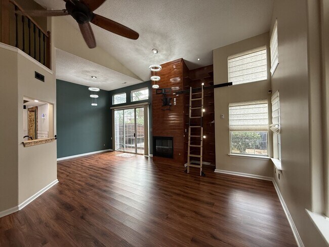 Building Photo - 131 Spoon Ct