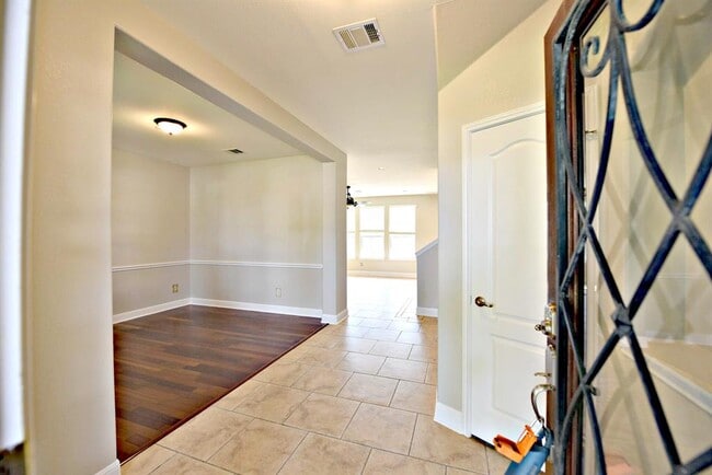 Building Photo - 679 Rusk Rd