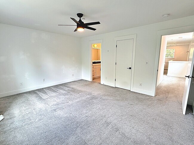 Building Photo - 4209 SE 80th Ave