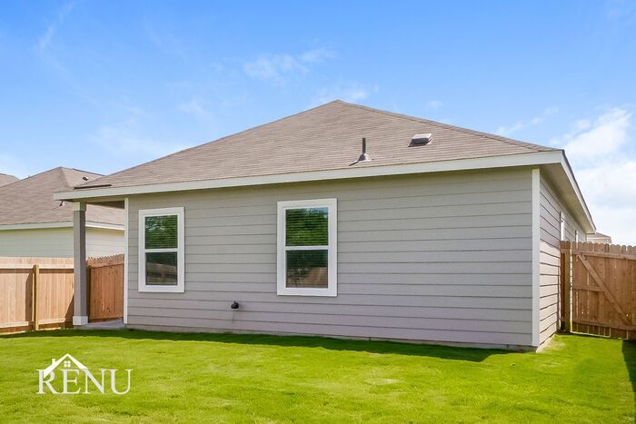 Building Photo - 5026 Firefly Hls