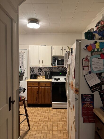 Building Photo - 271 Linden Ave