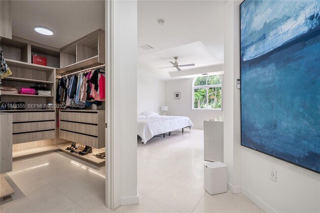 Building Photo - 5978 Alton Rd