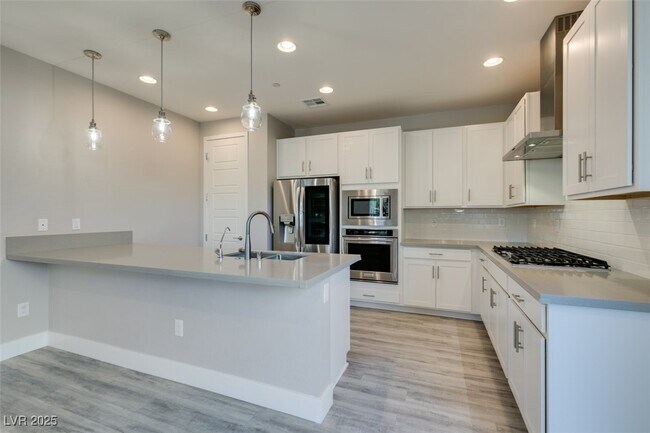 Building Photo - 11323 Gravitation Dr