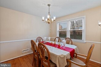 Building Photo - 931 Beaverbank Cir