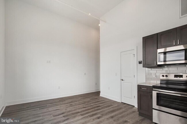 Building Photo - 1705 Jackson St