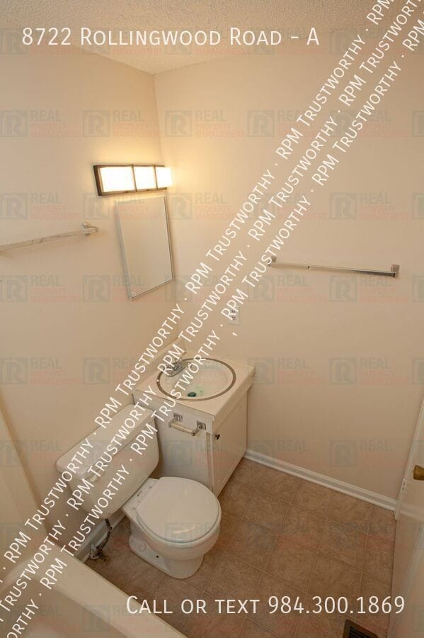 Building Photo - 8722 Rollingwood Rd