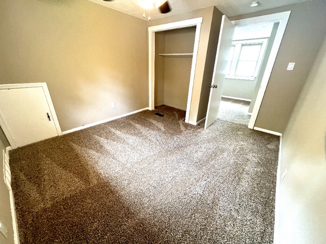 Building Photo - 11710 Longmead Ave