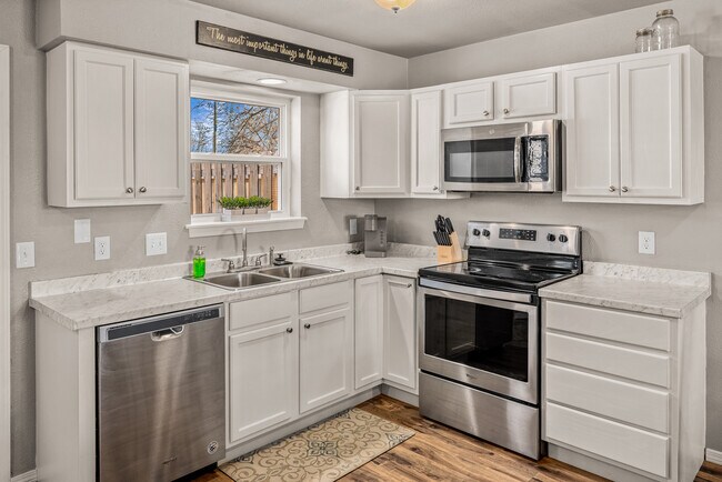 Building Photo - Unfurnished 2/1 Duplex in Rogers