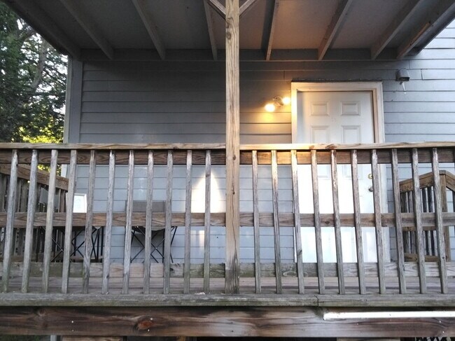 Building Photo - 22 Nanticoke Ave