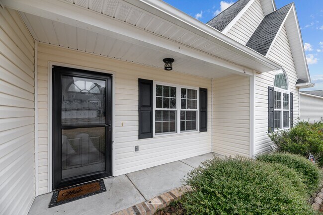Building Photo - 108 Coree Way