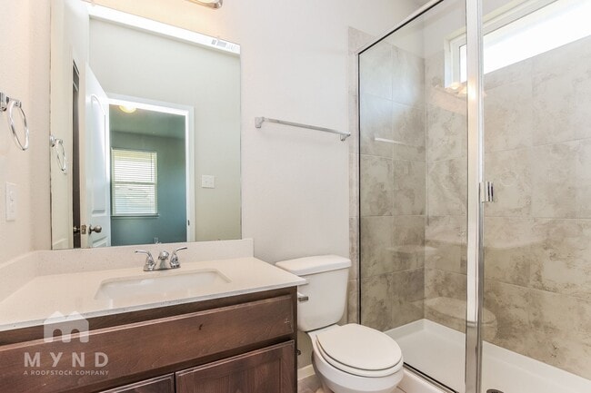 Building Photo - 252 Fabion St