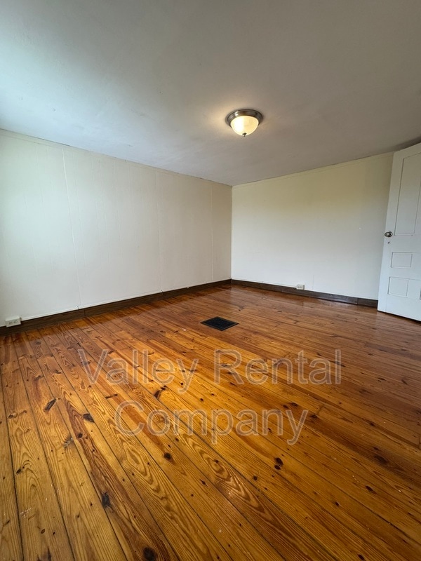 Building Photo - 46 Old Amherst Rd