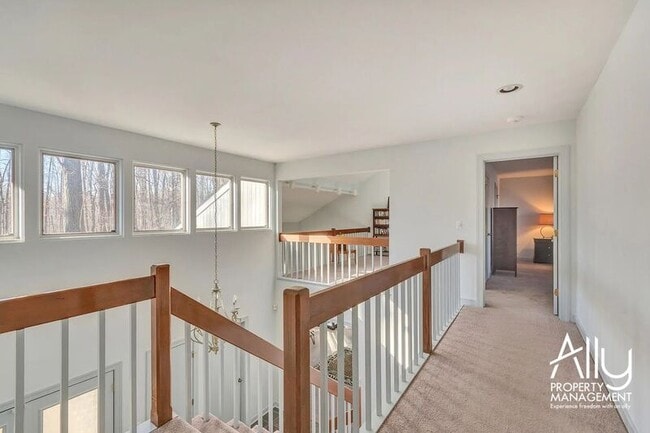 Building Photo - 501 Rookwood Pl