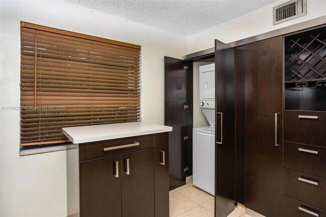 Building Photo - 3553 Magellan Cir