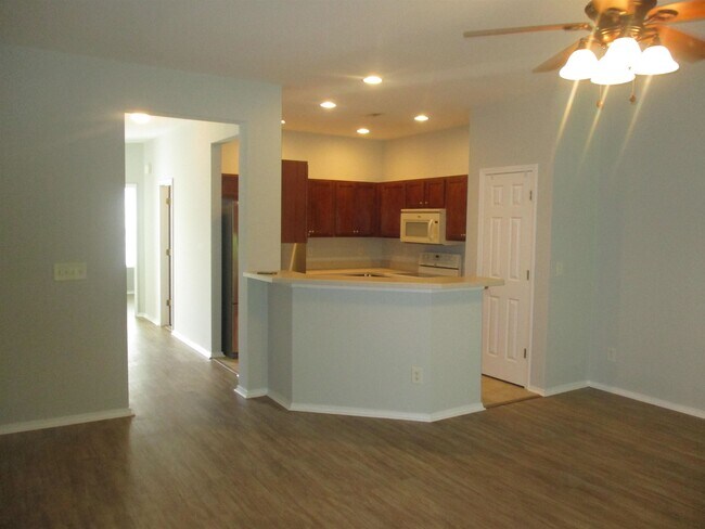 Building Photo - 157 Olde Towne Way