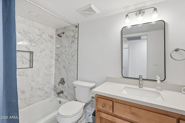 Building Photo - 6615 E Phelps Rd