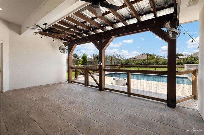 Building Photo - 1408 Garden Ridge Ave